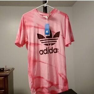 Adidas tee